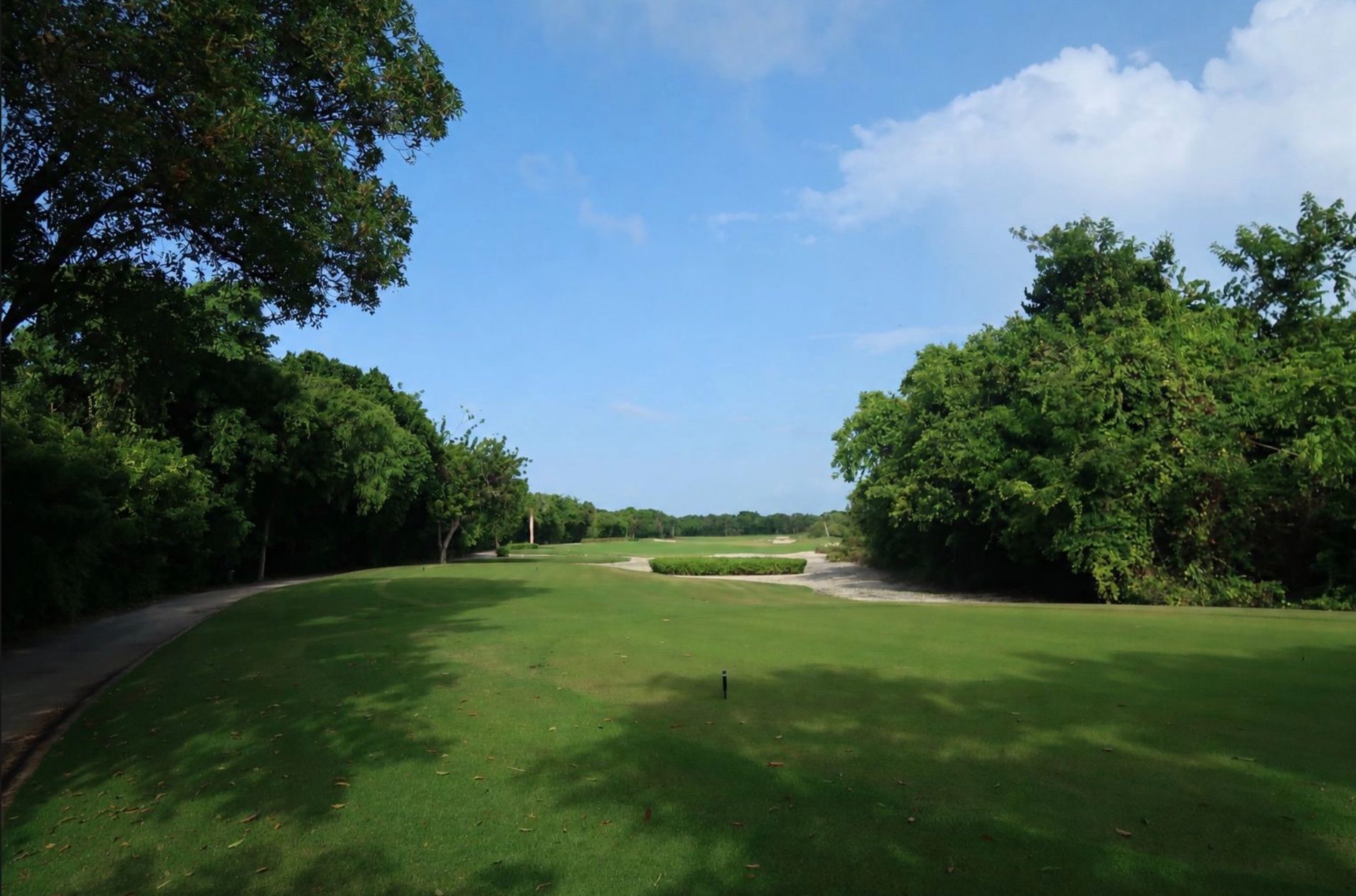 Campo de golf de 18 hoyos